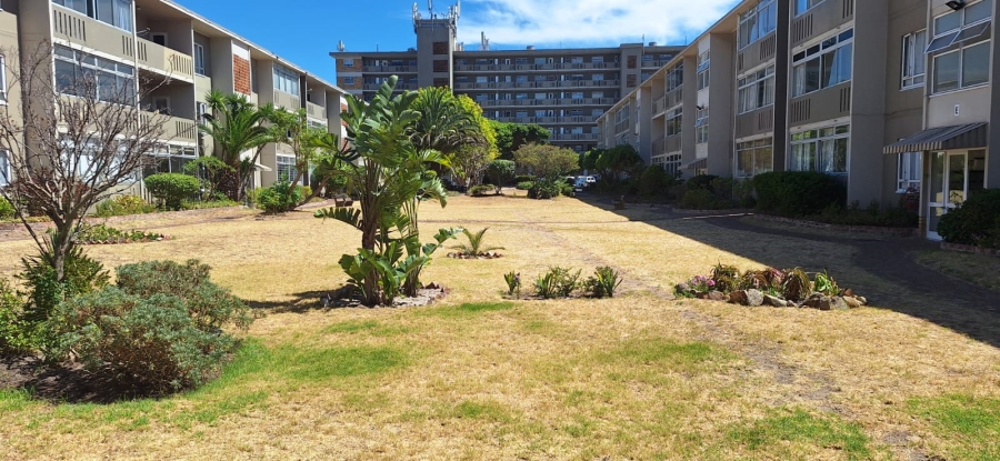 To Let 2 Bedroom Property for Rent in Claremont Western Cape